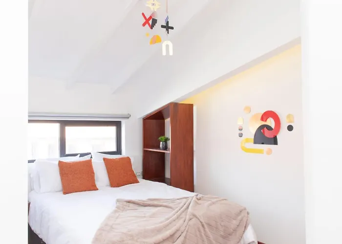 Solara Art House